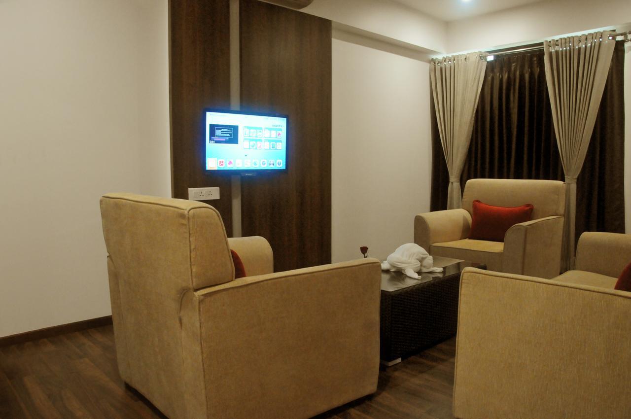Hotel 3 Leaves Kolhapur Bagian luar foto