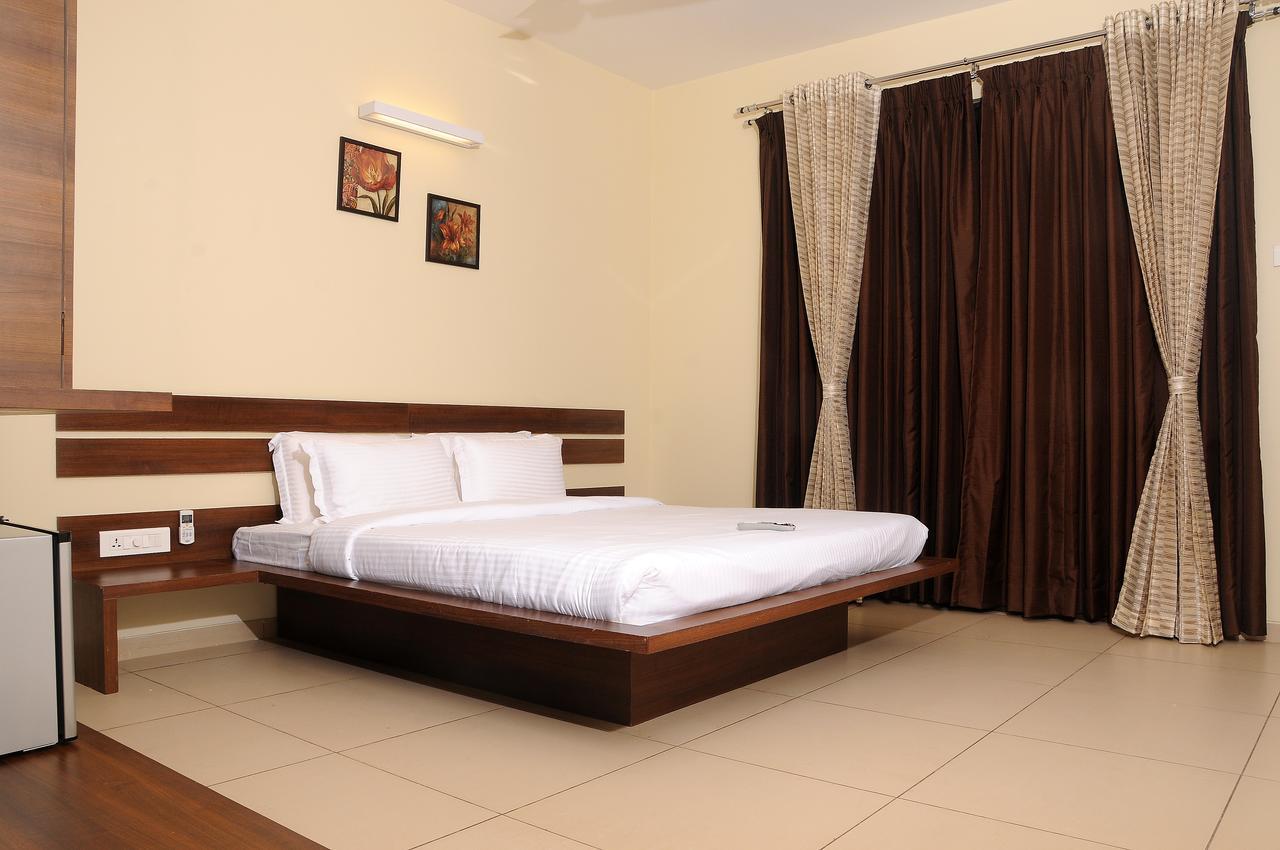 Hotel 3 Leaves Kolhapur Bagian luar foto