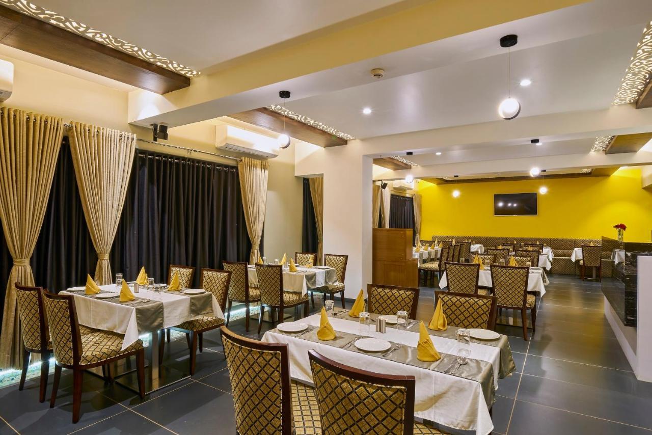 Hotel 3 Leaves Kolhapur Bagian luar foto