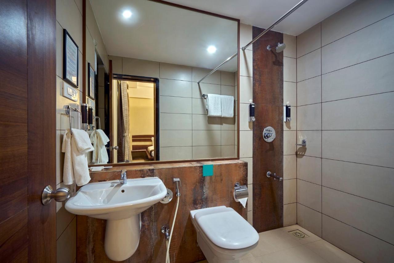 Hotel 3 Leaves Kolhapur Bagian luar foto