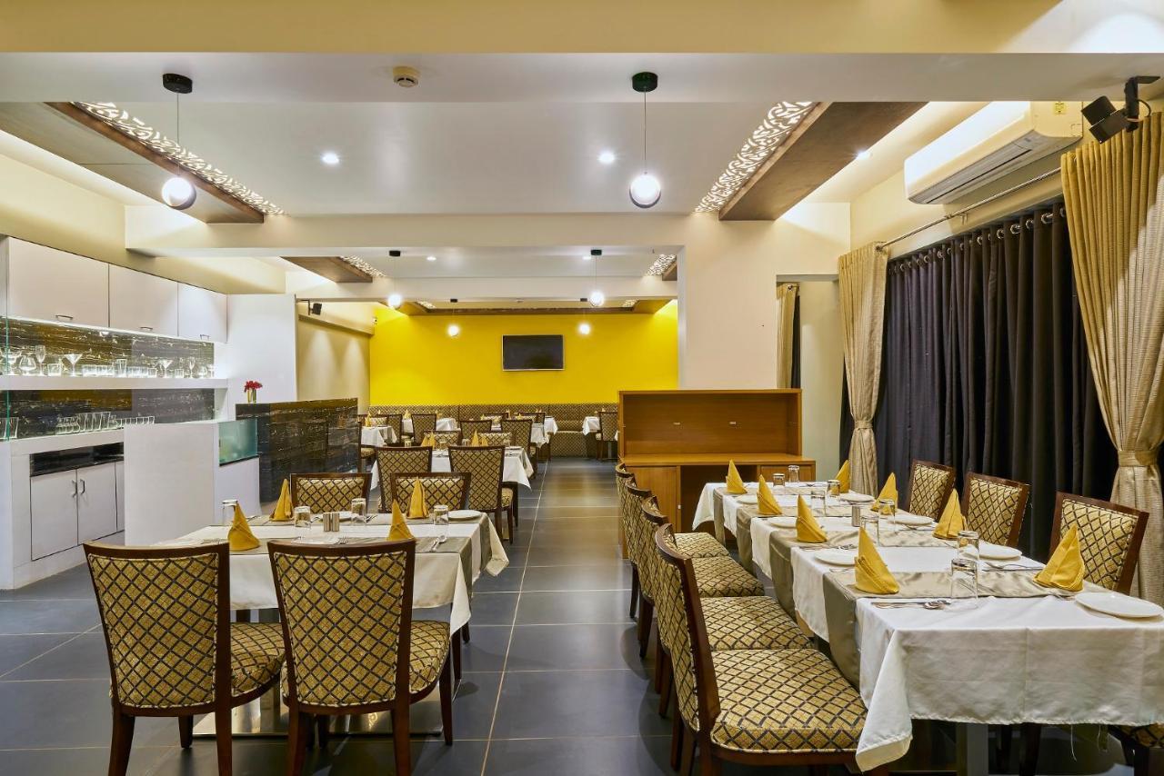 Hotel 3 Leaves Kolhapur Bagian luar foto